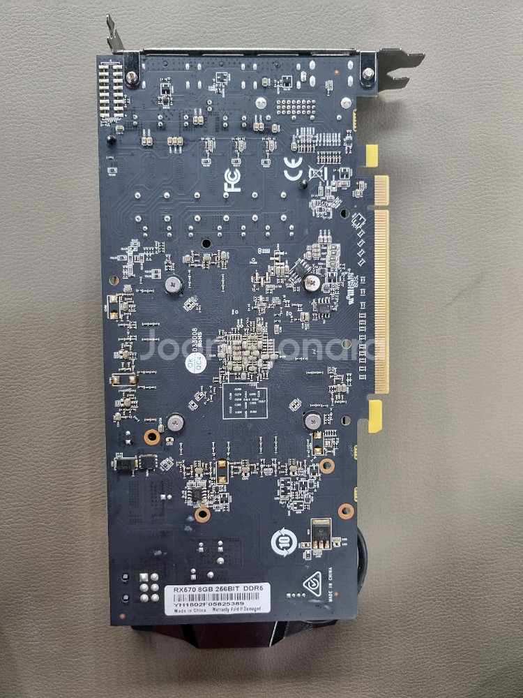 고장난 그래픽카드 RX570 8G팜(택포)--1