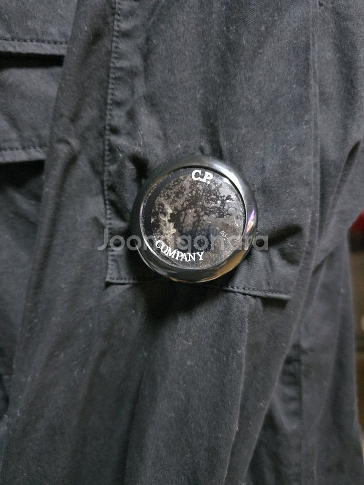 (CP컴퍼니) 신상 오버셔츠 저렴하게 내놔요 (새상품)--3