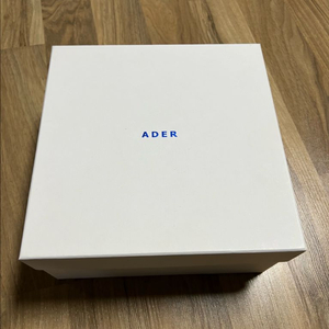 아더에러 쇼퍼백 스몰 느와르