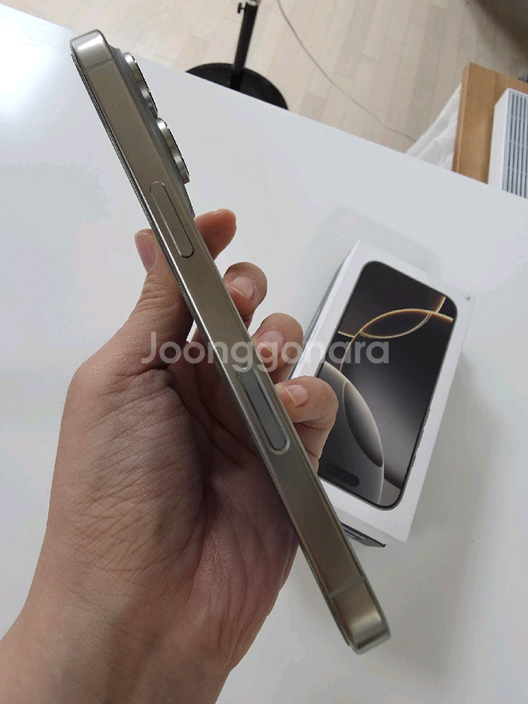 아이폰16 프로 512GB 내츄럴 티타늄 자급제--11