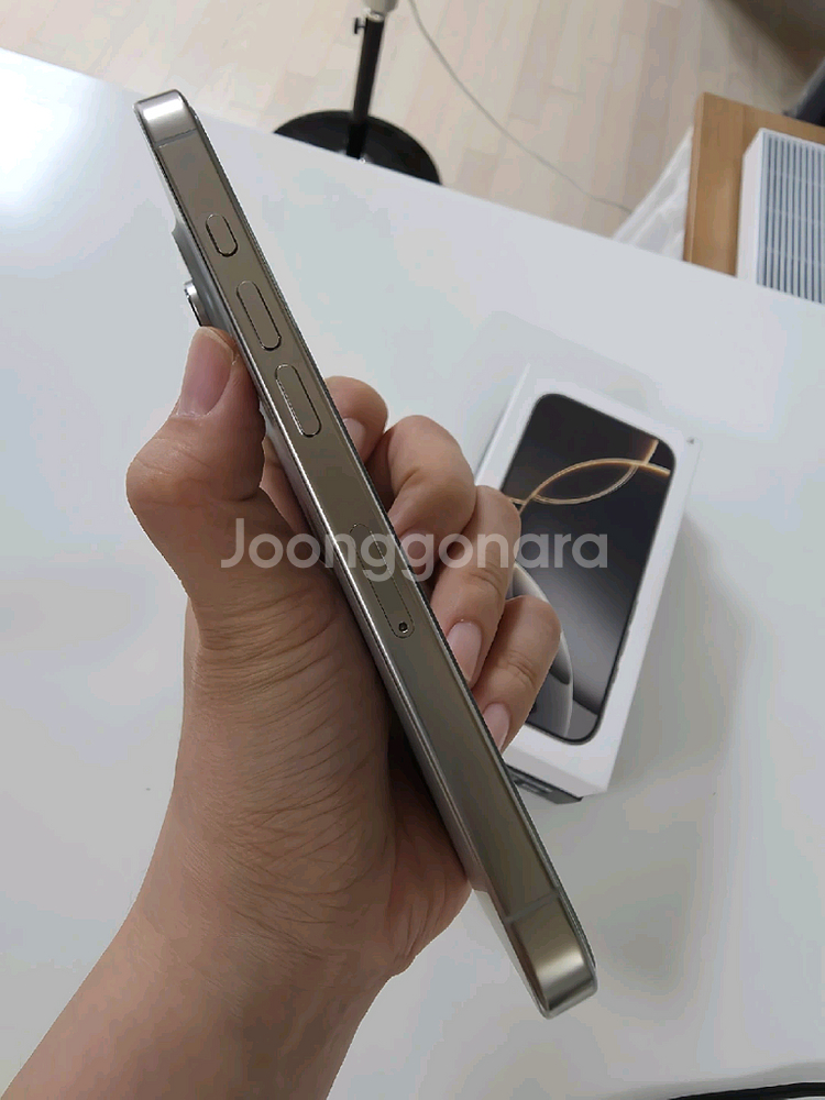 아이폰16 프로 512GB 내츄럴 티타늄 자급제--12