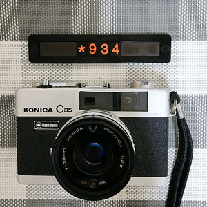 코니카 C 35 플래시매틱 필름카메라 실버바디