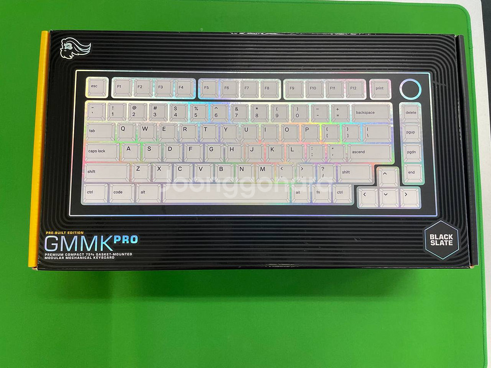 글로리어스 GMMK PRO PreBuilt--2