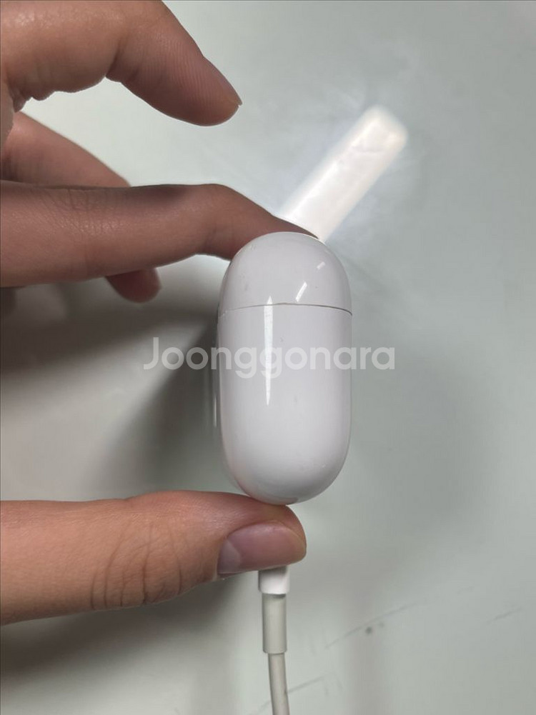 (정상작동)망가진 에어팟프로1 본체 팔아요--5