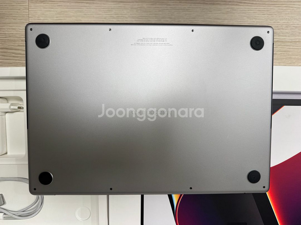 맥북 프로 16인치 M1 Max (2TB)--2
