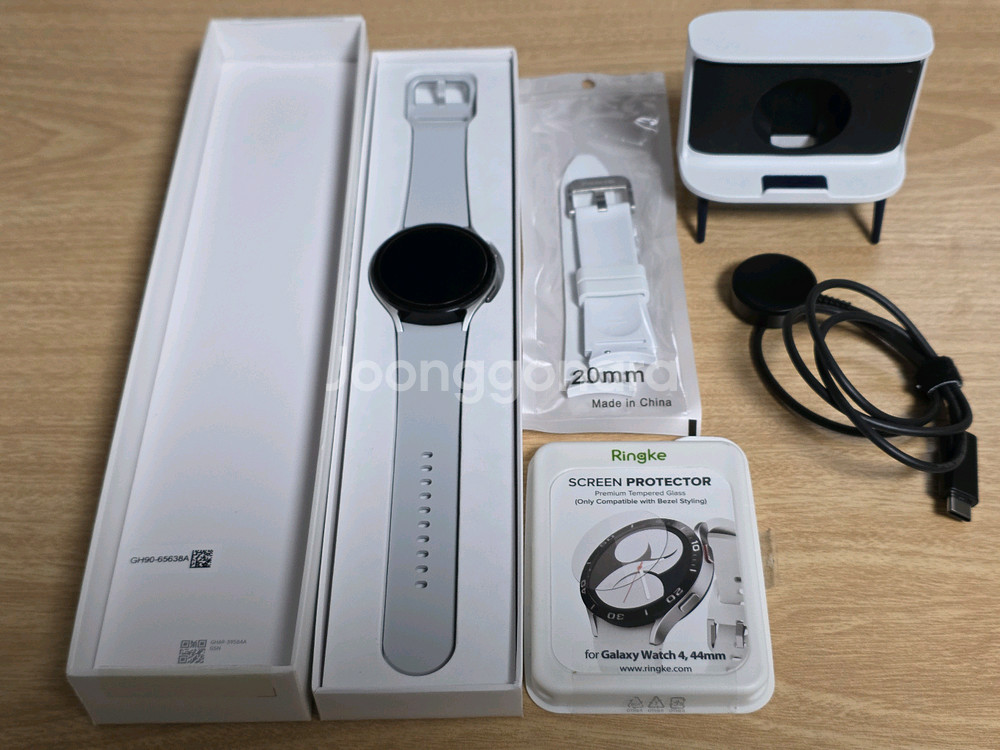 갤럭시워치4 44mm 실버 LTE 풀박스--0