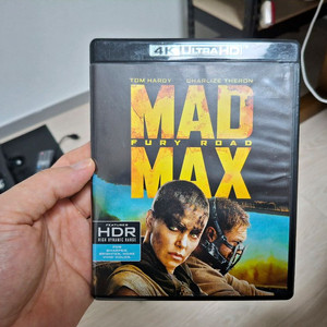 매드맥스 분노의 도로 4k 블루레이 팝니다.