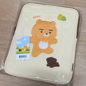 (새 상품)카카오프렌즈 라이언 태블릿 파우치(11인치)