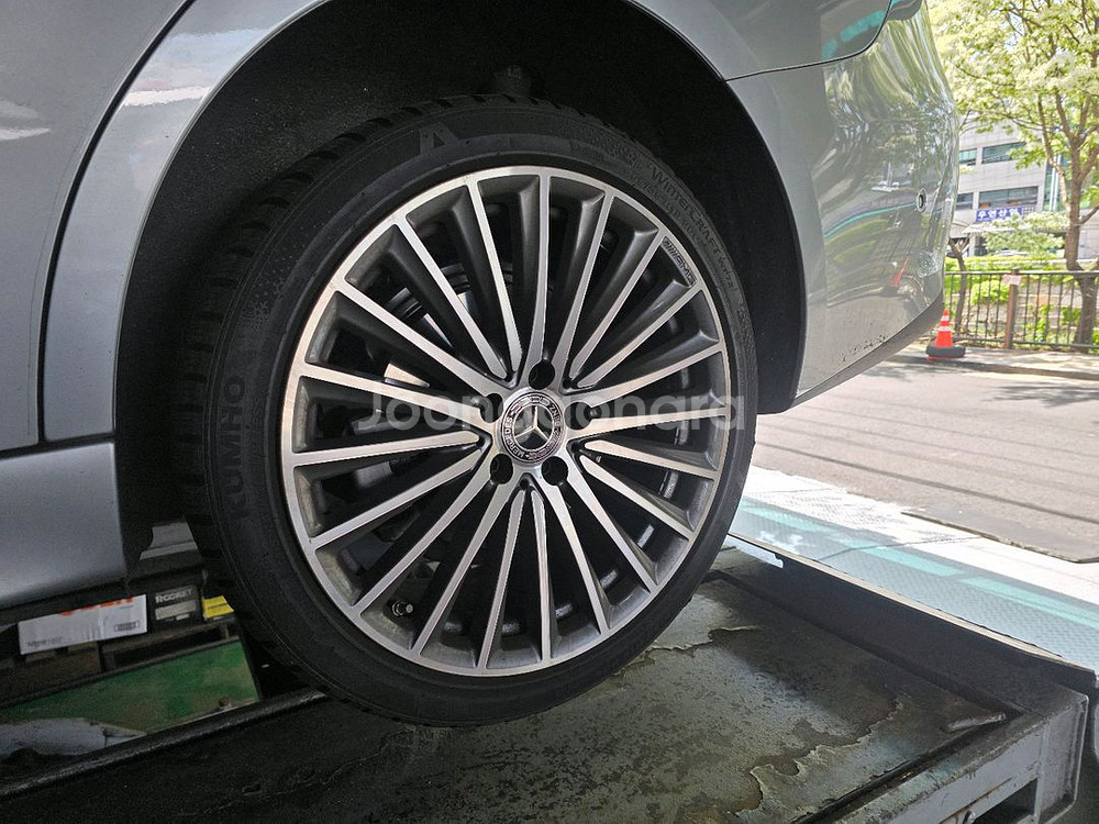벤츠 C300 AMG line 윈터크래프트 스노우타이어--0