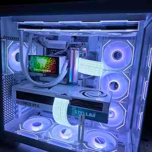 라이젠7 9800X3D RTX5090 화이트 신품PC