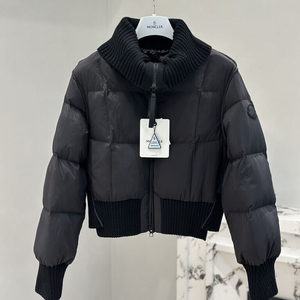 Moncler 여성용 숏 패딩 점퍼