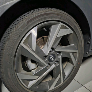 아반떼 CN7 페이스리프트 17인치 휠타이어 1대분