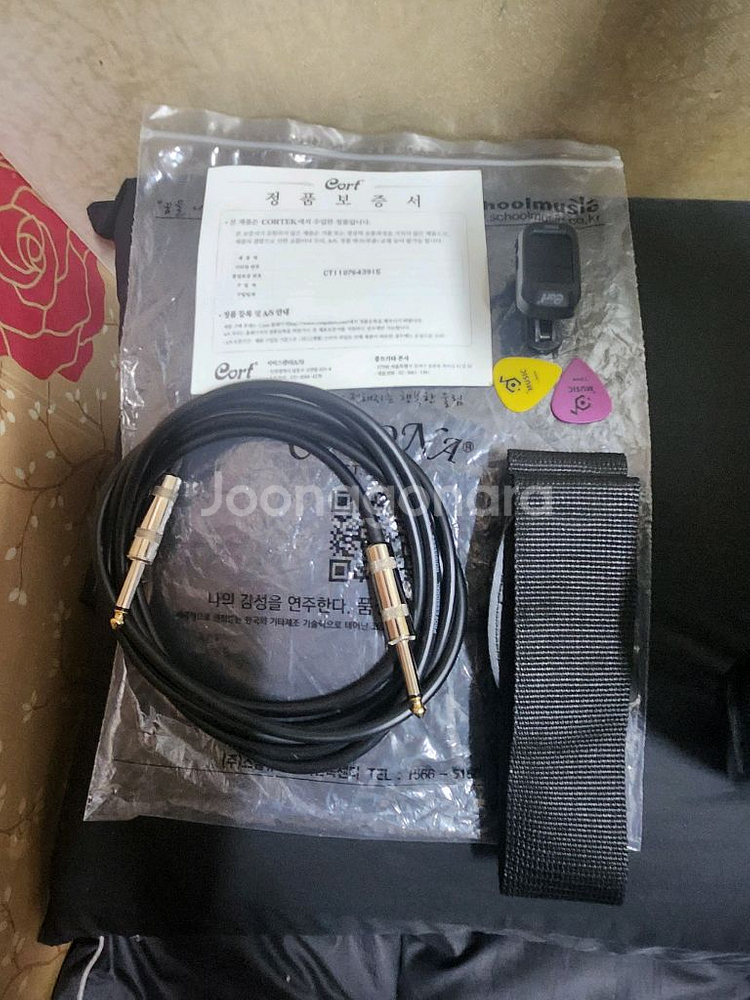 콜트 CR100 입문용 일렉기타 판매합니다--6