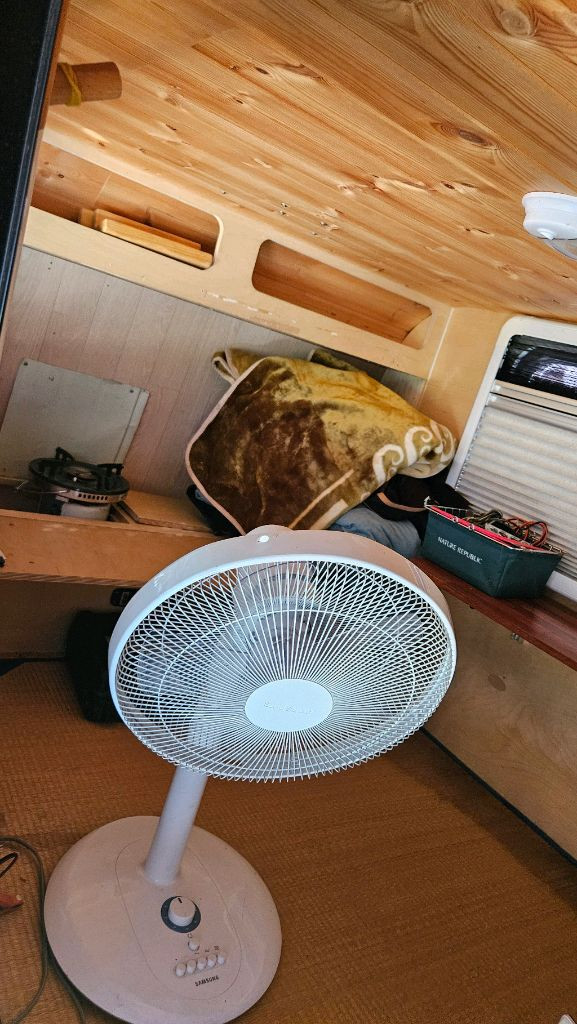 트럭캠퍼니튬바데리200암페아정현파인버터2키로버너일인요디 이미지