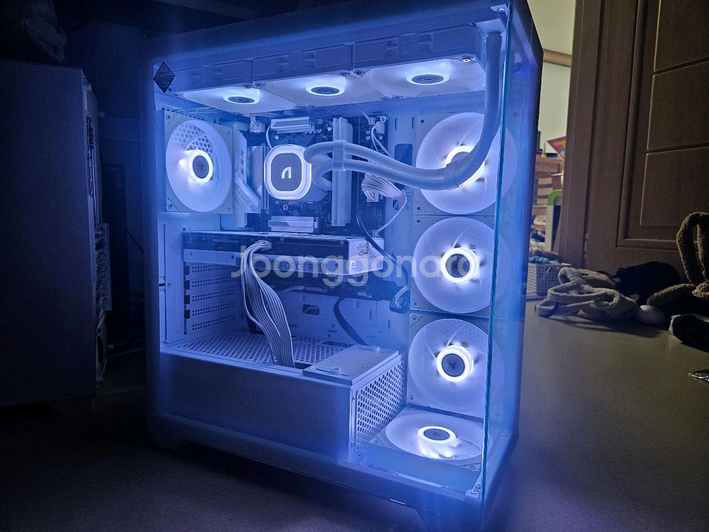 9600x, 5070, B850M, 32g,수냉1tb--0