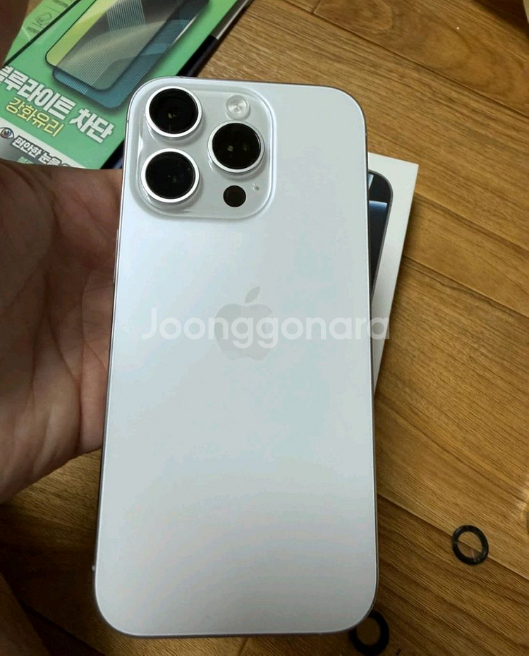 아이폰 16 Pro 화이트--2