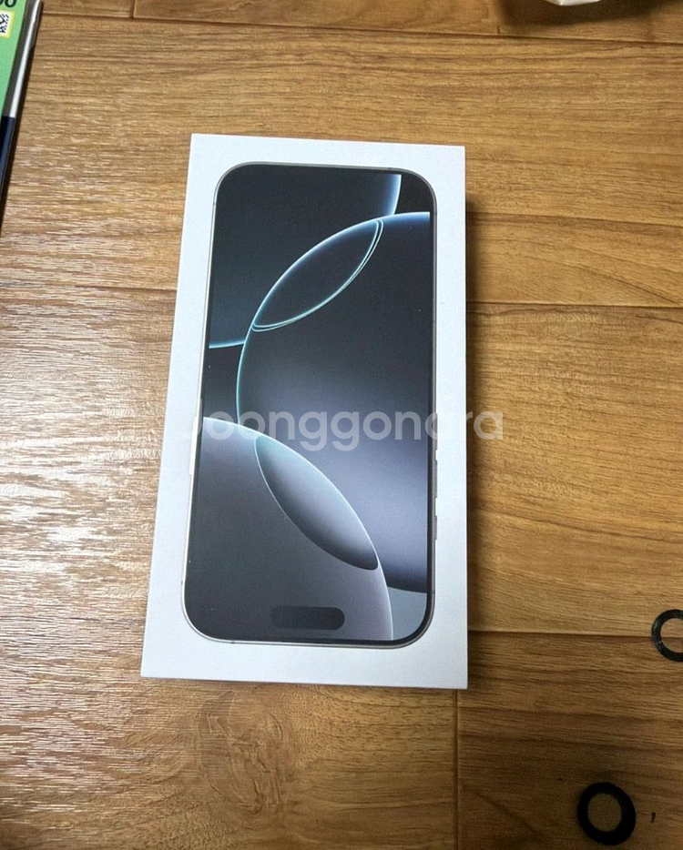 아이폰 16 Pro 화이트--1