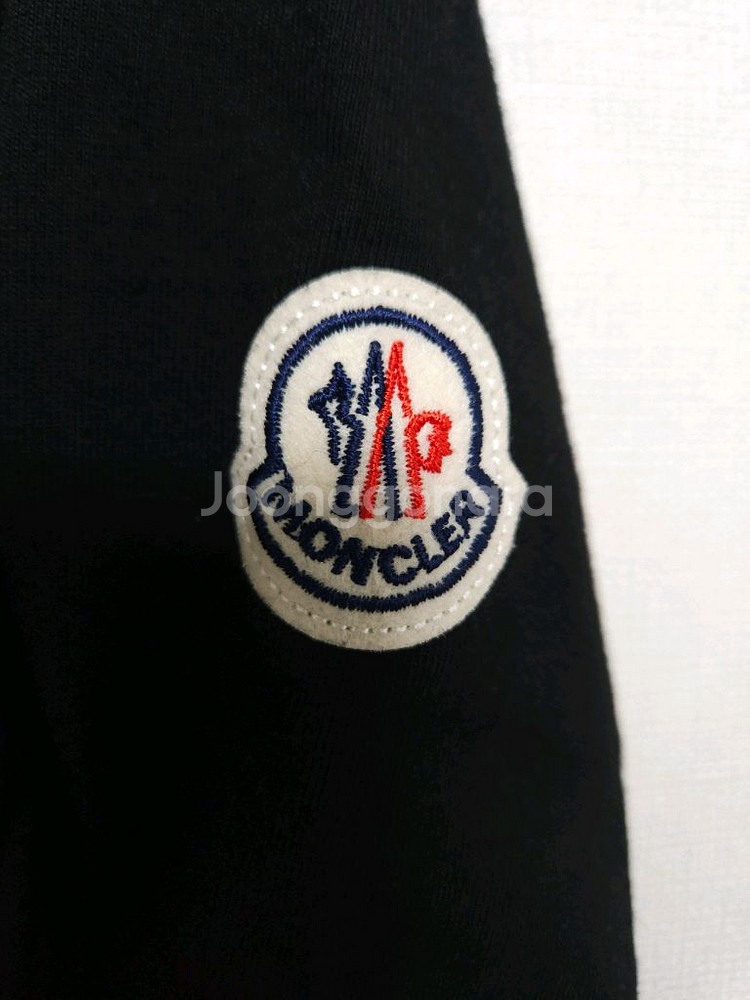 몽클레어 반팔티--2