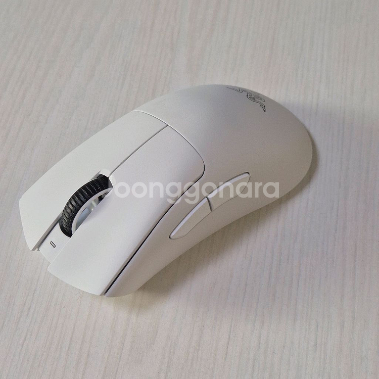 레이저 데스에더 v3 pro 게이밍마우스--1