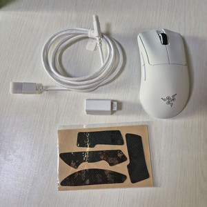 레이저 데스에더 v3 pro 게이밍마우스