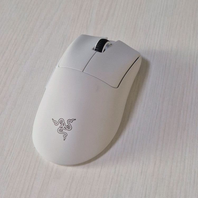 레이저 데스에더 v3 pro 게이밍마우스--2