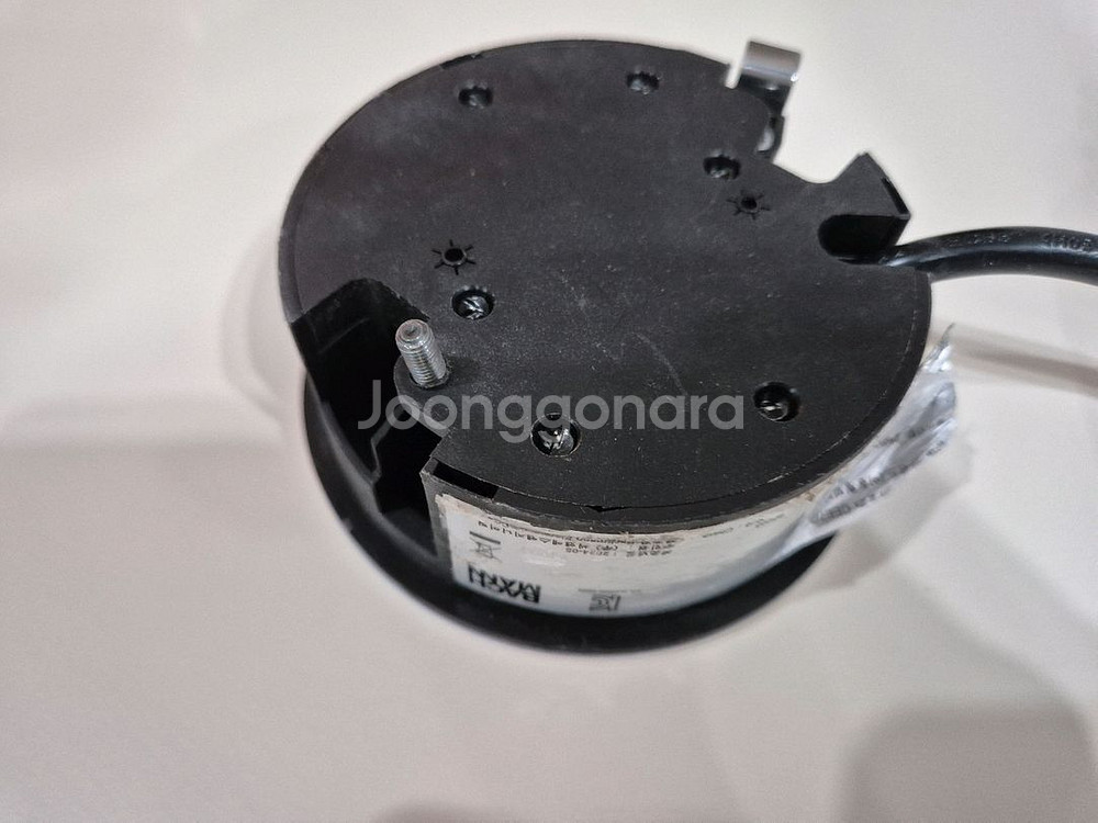 바흐만 트위스트 2세대 빌트인 매립콘센트 화이트 2구--4