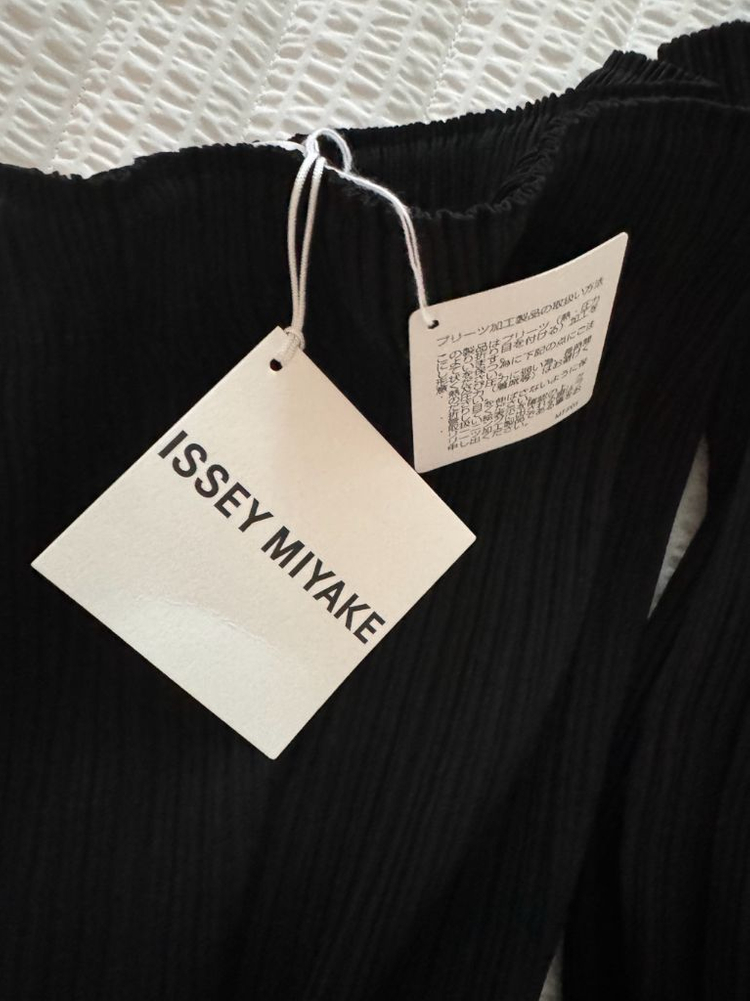 이세이미야케 해칭스커트 블랙 1사이즈 새상품--1