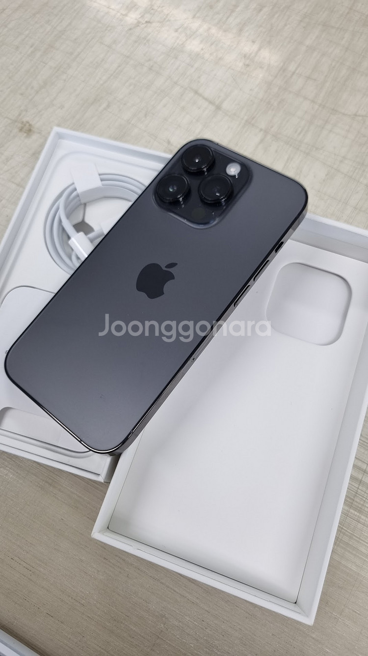 아이폰14프로 512GB 스페이스블랙 판매합니다.--1