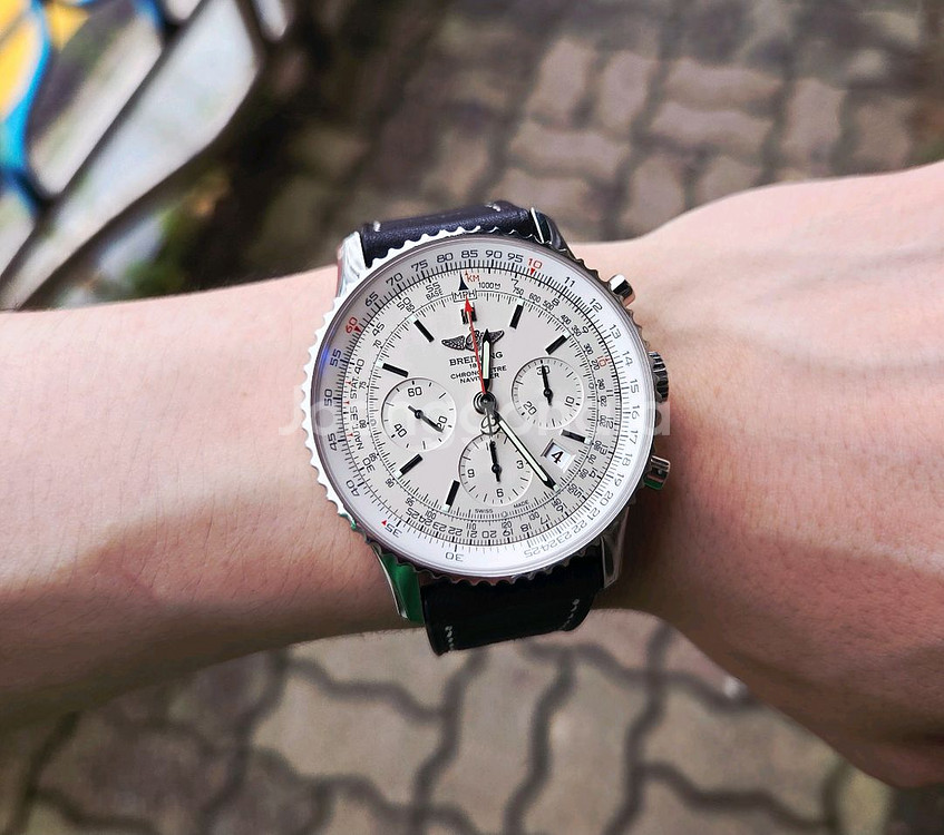 브라이틀링 네비타이머 한정판--0