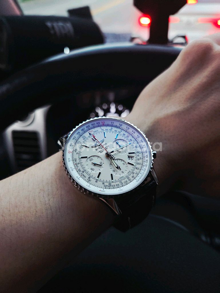 브라이틀링 네비타이머 한정판--4