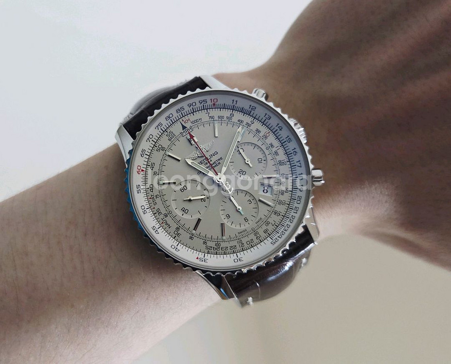 브라이틀링 네비타이머 한정판--3