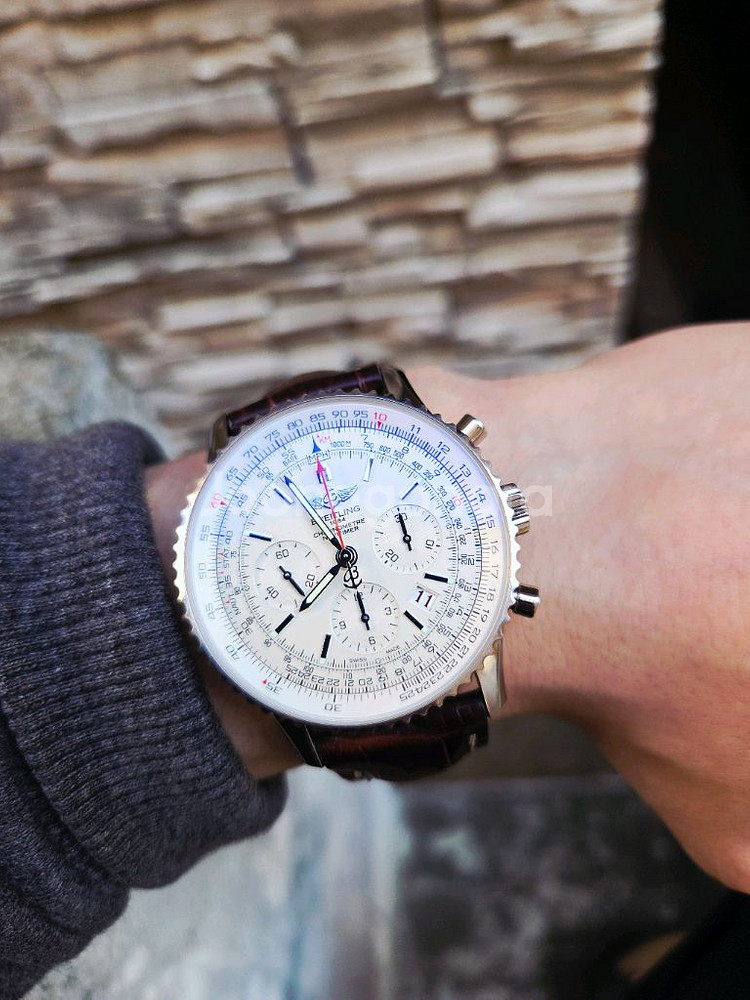 브라이틀링 네비타이머 한정판--2