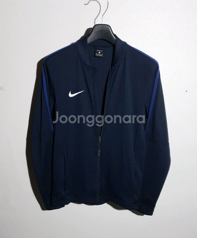나이키 드라이핏 점퍼--1