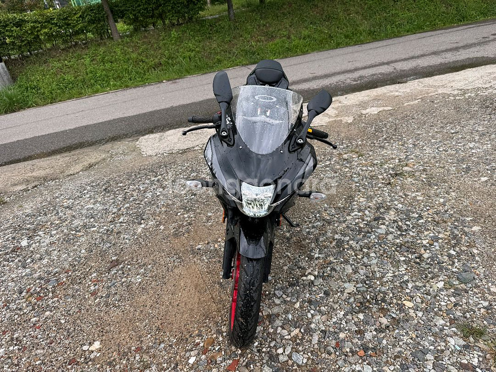 스즈키 gsx-r125 23년 신차급 팝니다--1