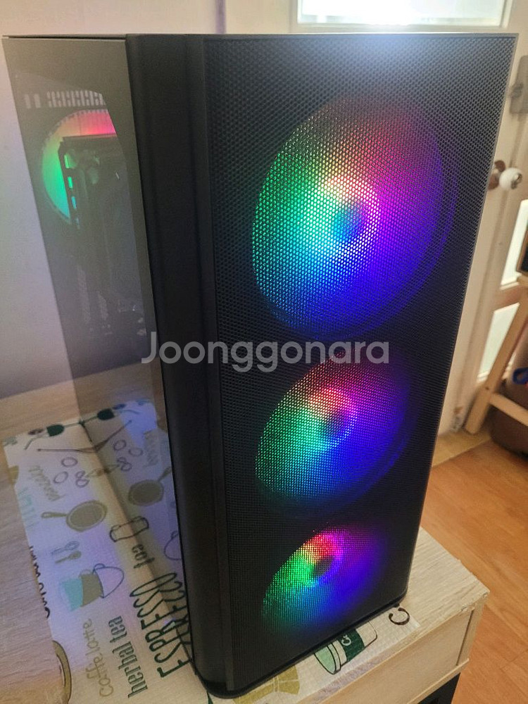 인텔 13700K 32G RTX3060TI 신품급 본체--0