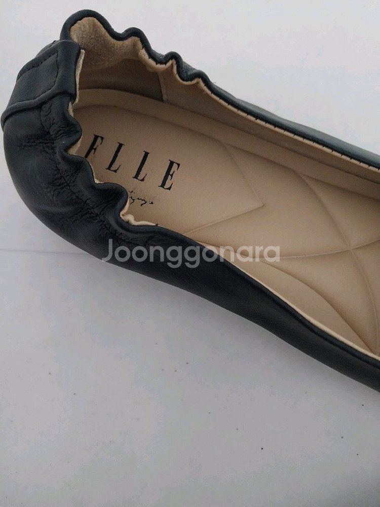 새거수준 엘르 ELLE 부드러운 가죽 단화 245-25--1