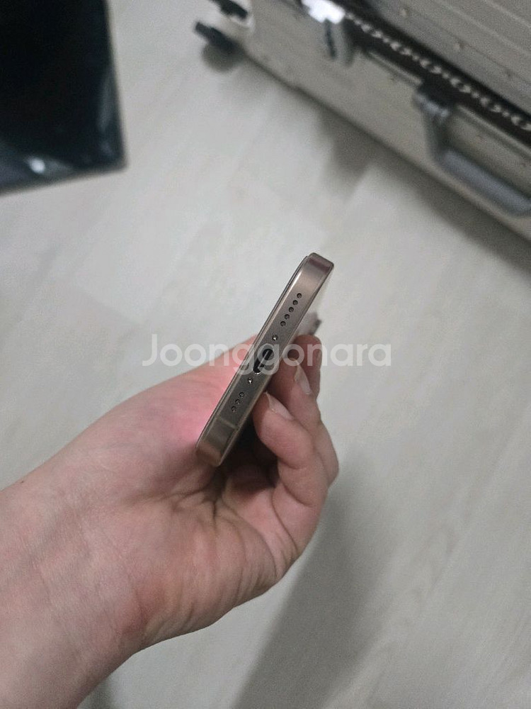 아이폰 16프로 256기가 데저트 새상품급 배터리100--1