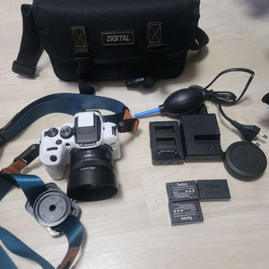 Eos R10+RF50mm f1.8 팝니다.