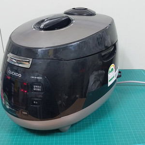 쿠쿠 10인용 압력밥솥 CRP-M1060SE