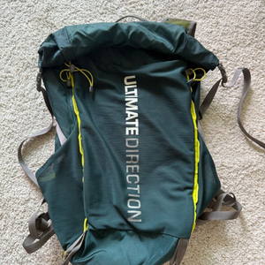 얼티메이트 디렉션 FASTPACK 20 배낭