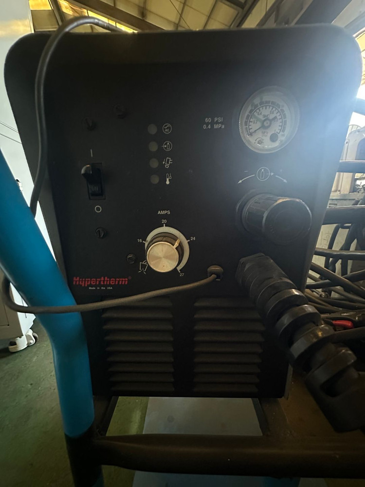 금속 절단용 플라즈마 절단기 이미지