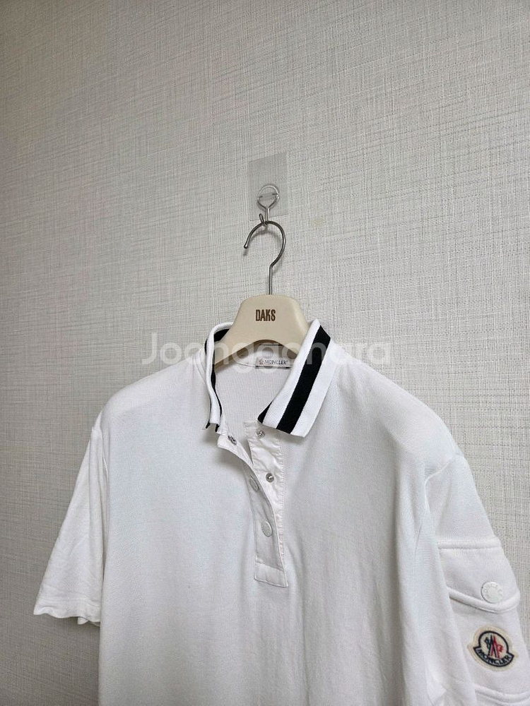 몽클레어 로고 패치 반팔티셔츠--1