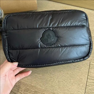 몽클레어 패딩파우치 (새상품)