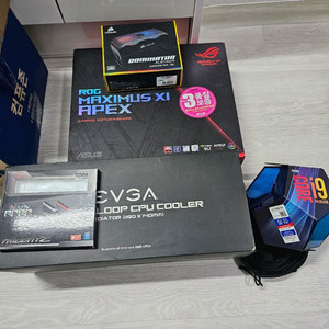 9900k / z390 apex 반본체 팝니다