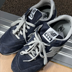 (급처) 뉴발란스 996 네이비 270 새상품급 1회