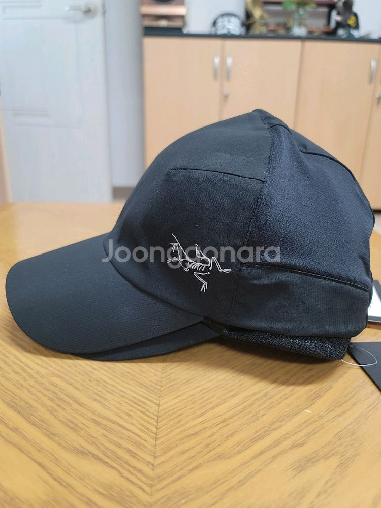 아크테릭스 칼버스캡 새제품 판매합니다.--1