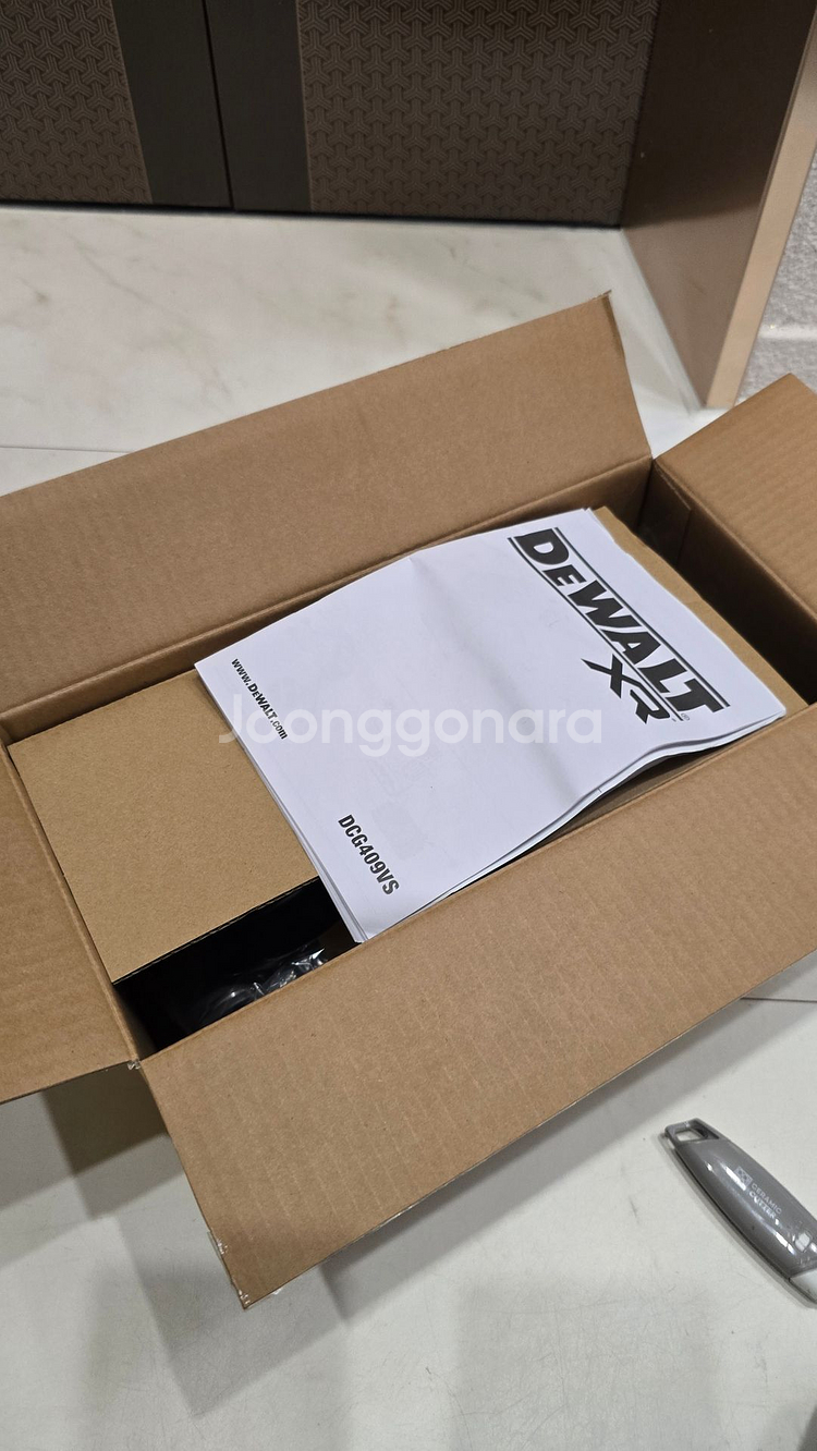 디월트/드월트 dcg409vsn 무선 그라인더 택포--3