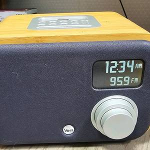 VERS 1.5 아이팟 도킹 플레이어 라디오 알람시계