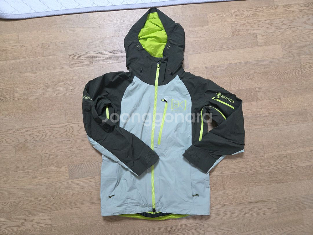 버튼 AK 고어텍스 싸이클릭 자켓 S사이즈--0