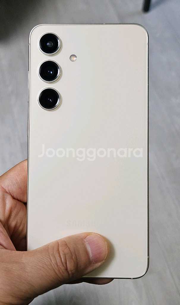 갤럭시 S24 앰버옐로우 256GB 싸게 팝니다.--1